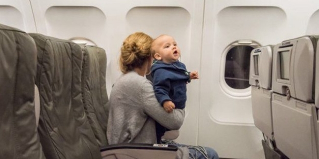 Bebekle uçak yolculuğu nasıl yapılır?