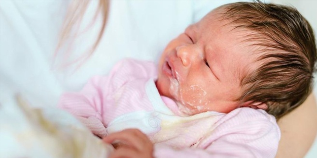 Bebeklerde reflüye dikkat!