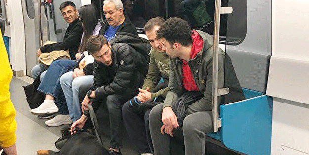 Beceriksiz Ekrem’den vatandaşa yeni dert! Toplu taşımada köpek sorunu