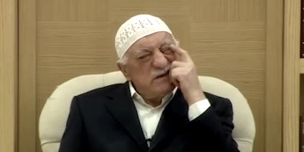 Bedduaların efendisi Gülen yine ağladı