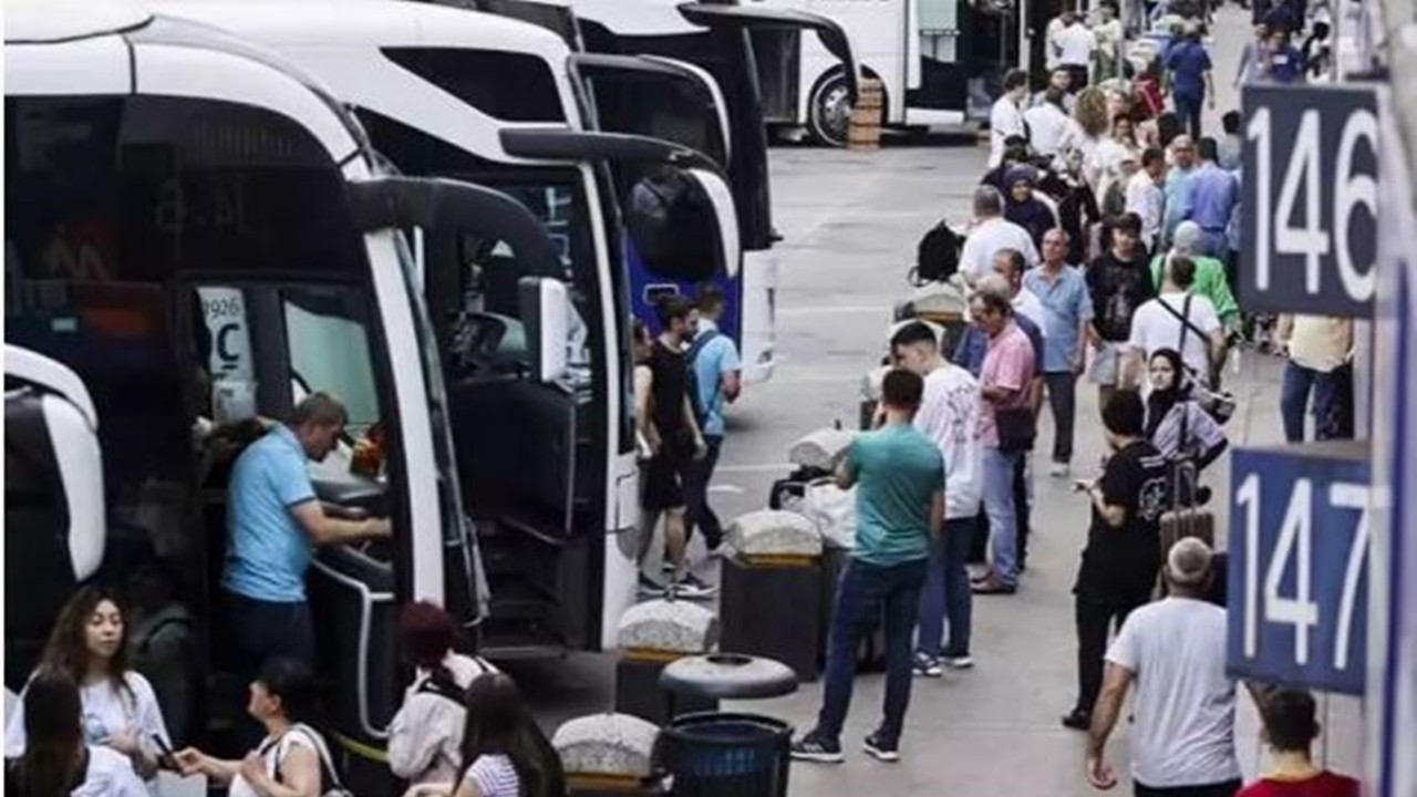 Bedelli askerlik hareketliliği! Otobüs bileti aramaları yüzde 106 arttı
