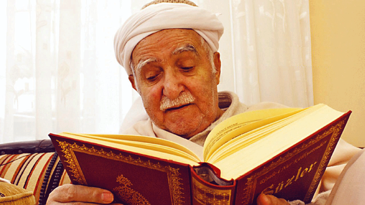 Bediüzzaman Said Nursî’nin talebesiydi! Mustafa Sungur Hoca dualarla anılıyor