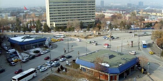 Said Nursi'ye baskı yapan valinin adı siliniyor!