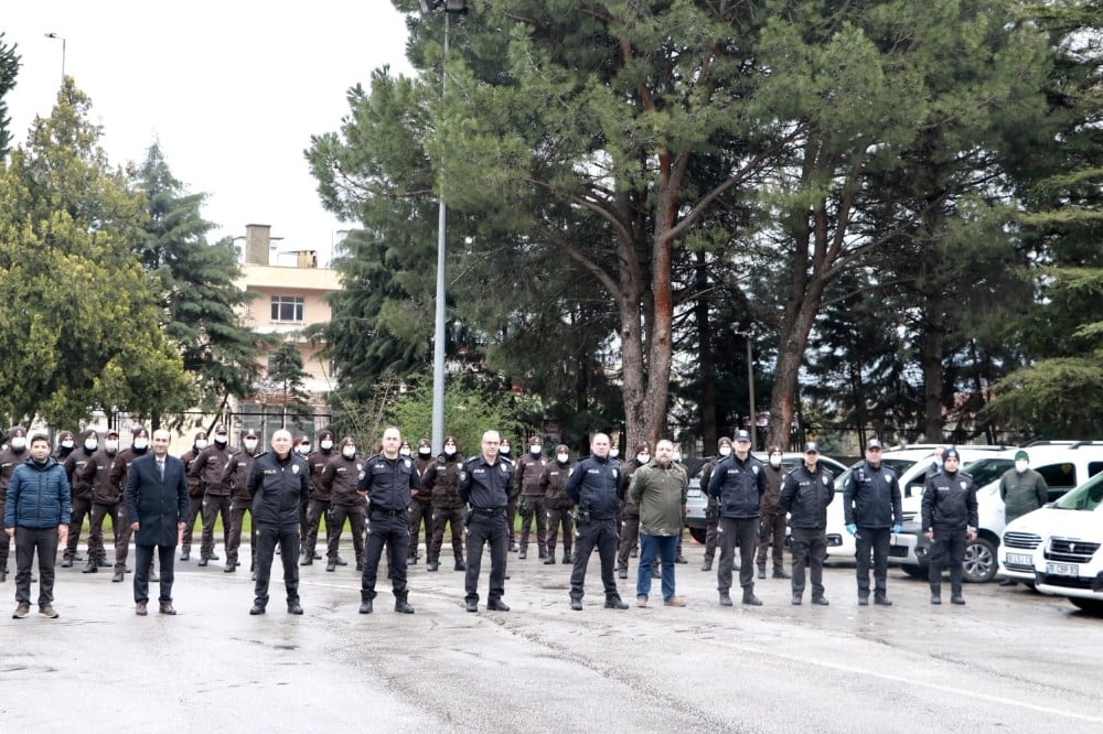 Bekçiler bu defa para vermek için kapı kapı gezdi 