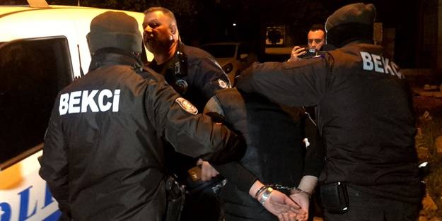 Bekçilerin 'dur' ikazına uymadılar! Polis peşlerine düştü