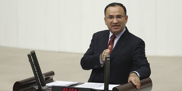Bekir Bozdağ: Arkalarına baka baka gidecekler