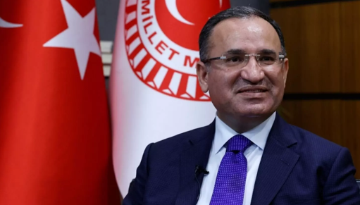 Bekir Bozdağ’dan seçim simsarlarına anayasa dersi! Meclisi istifayla tehdit edenlerin planı elinde patladı