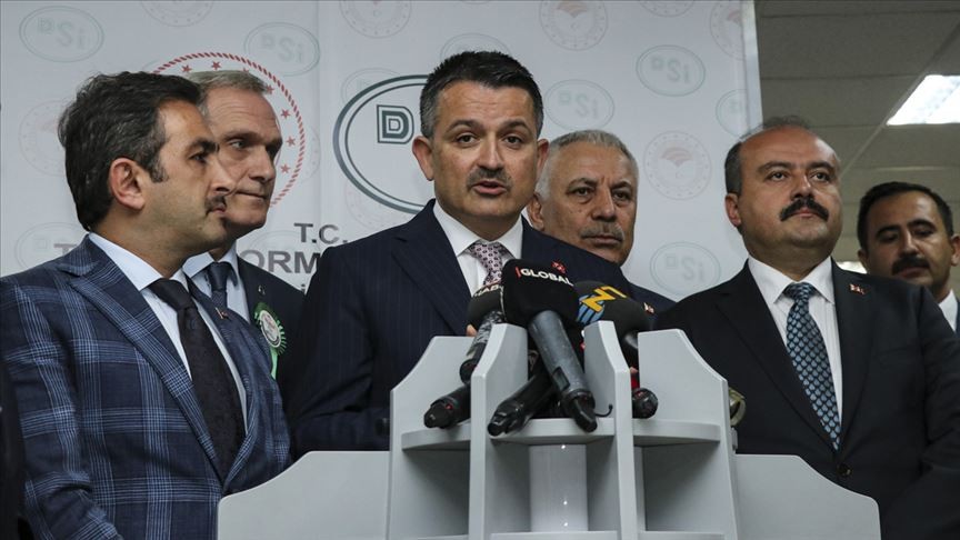 Bekir Pakdemirli: Hayvanların 21 günlük karantina süresi devam ediyor
