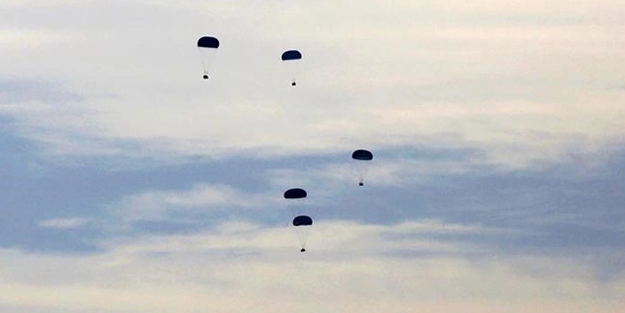Belçika Gazze'de havadan yardım indirdiğini duyurdu