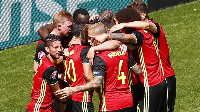 Belçika İrlandayı 3-0 ile geçti