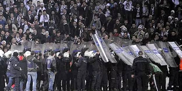 Belçika polisi 27 Beşiktaş taraftarını gözaltına aldı!