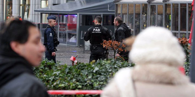 Belçika polisi kızının yanında vurdu