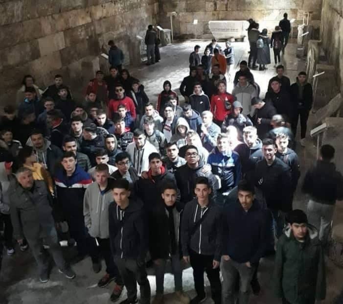 Belçika ve Almanya’dan gelen Türk öğrenciler Aizonai Antik Kenti’ni ziyaret etti 