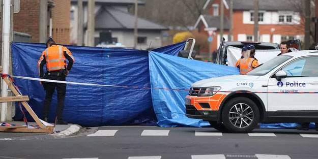 Belçika'da kalabalığın içine araç daldı