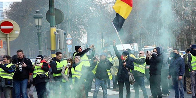 Belçika'da 'sarı yelekliler' yolları kapattı!