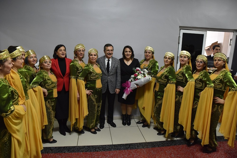 Belde Evi kursiyerlerinin yeni yıl coşkusu 
