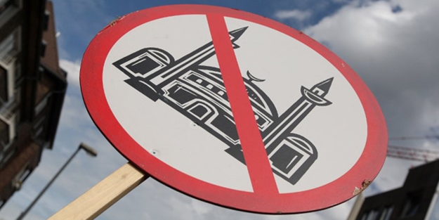 Başkan'dan küstah istek: İslam yasaklansın!