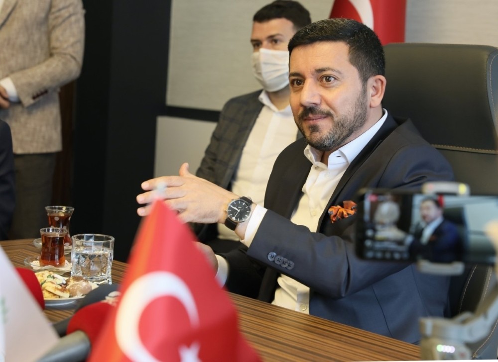 Belediye Başkanı Rasim Arı basın toplantısı düzenledi 