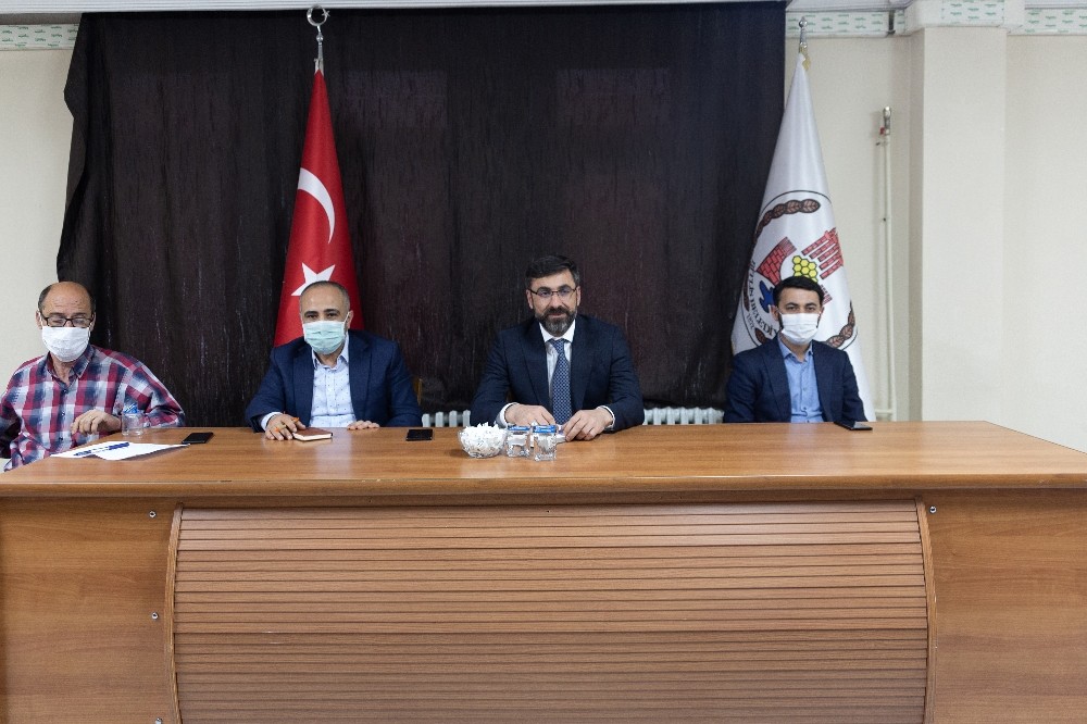 Belediye Başkanı Tanğlay birim amirleriyle bir araya geldi 
