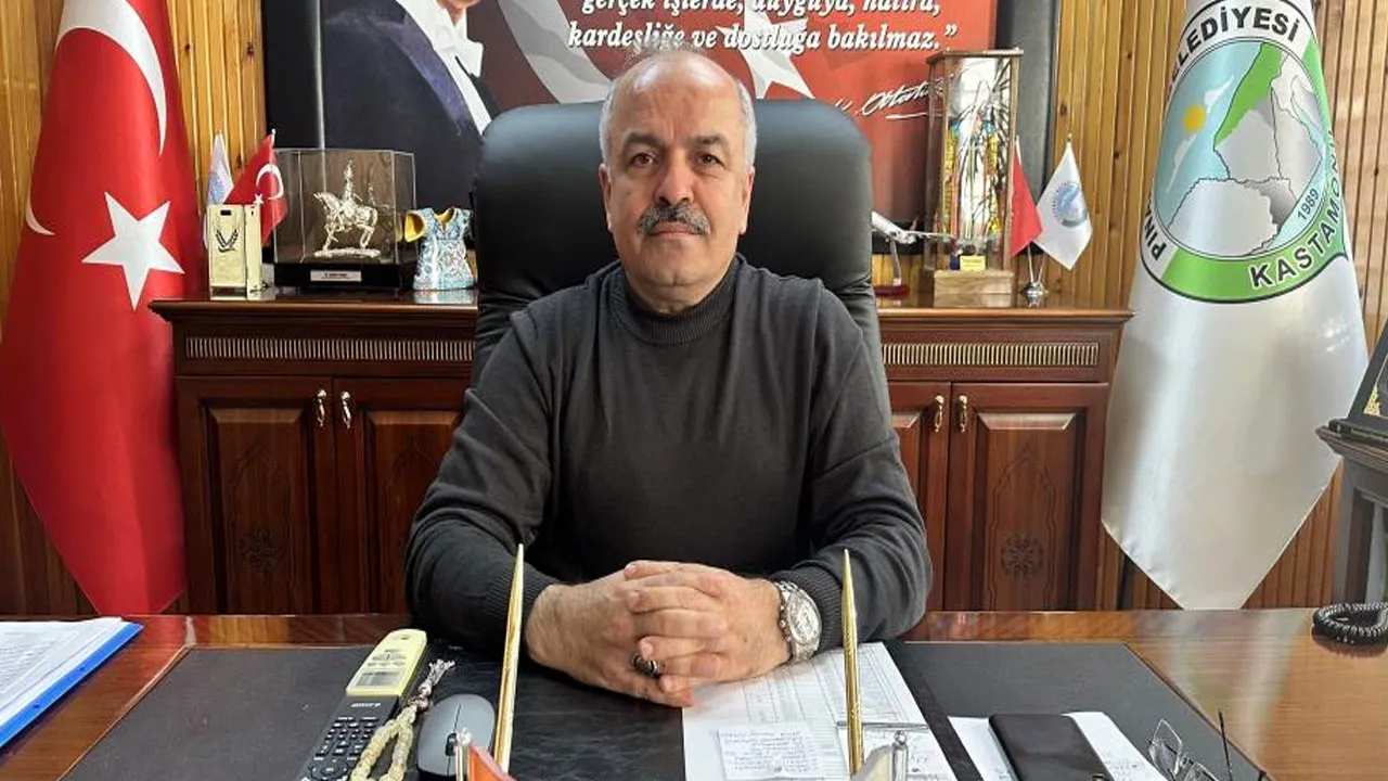 Belediye başkanına saldırı! Ziyareti sırasında kanlar içinde kaldı! Merdivenlerden yuvarlandı
