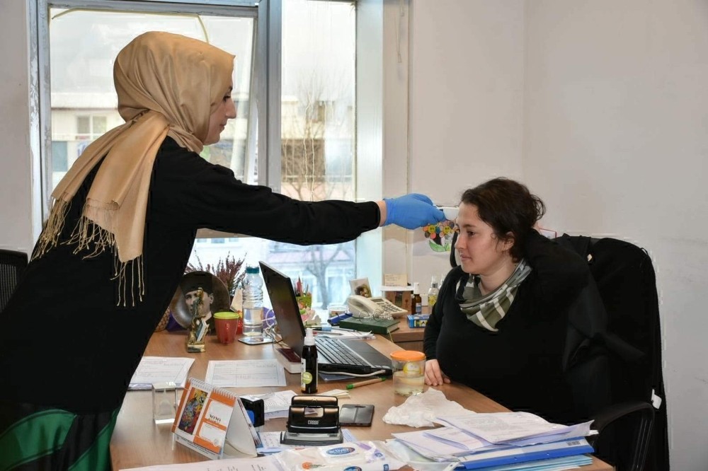 Belediye çalışanları kontrolden geçti 