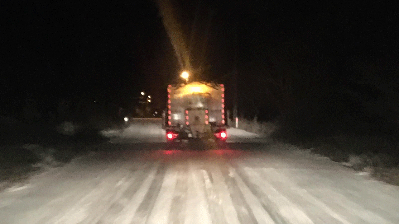 Belediye ekipleri gece boyu alarmdaydı! Olumsuz hava koşullarına karşı hazır beklediler