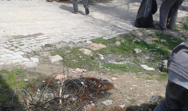 Belediye ekipleri tarafından mahalle çeşmelerinin etrafı temizlendi
