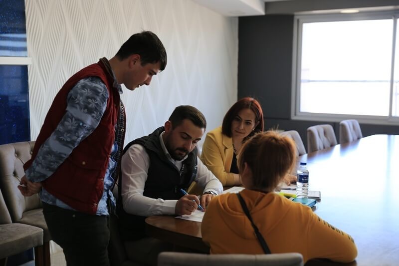 Belediye işveren ile işçi arasında köprü oluyor 