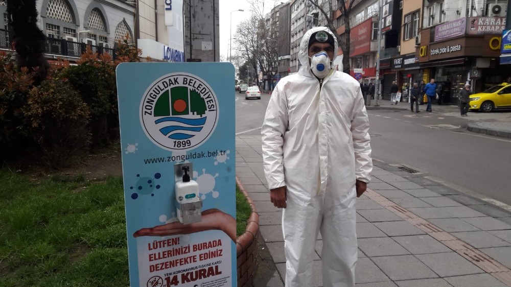 Belediye koydu, hırsızlar çaldı 