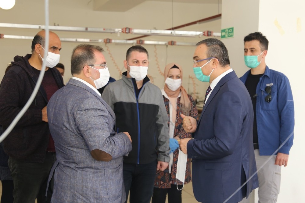 Belediye maske üretmeye başladı 