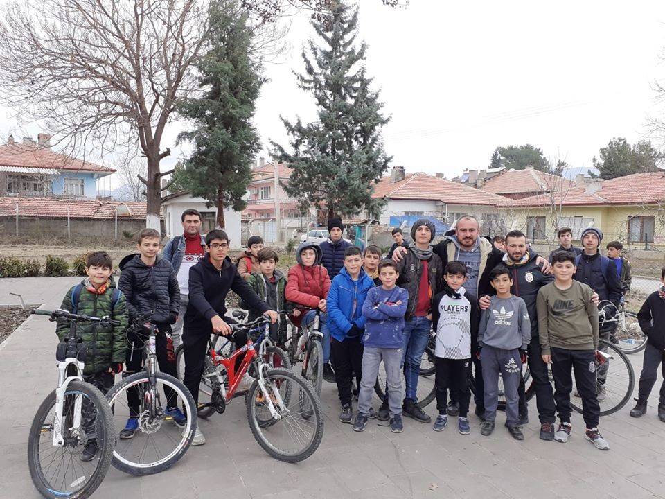 Belediye meclis üyesi Çalışkan; “Şehir içi ulaşımda, otomobil yerine bisiklet kullanılabilir” 