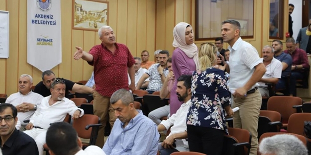 Belediye meclisinde 