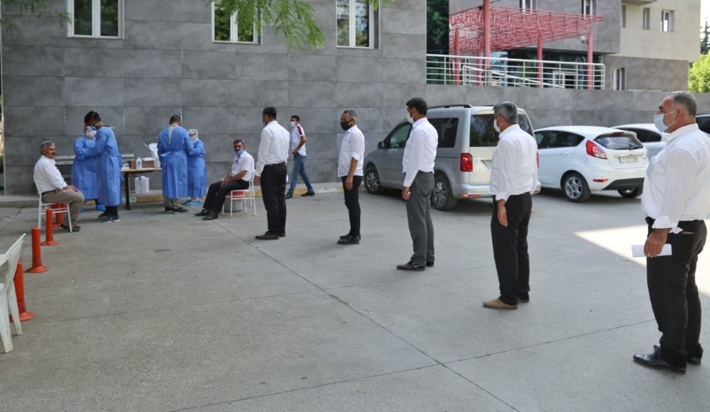 Belediye otobüs şoförlerine korona testi yapılıyor 