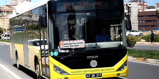 Belediye otobüsünde kalp krizi geçiren vatandaş hastaneye...