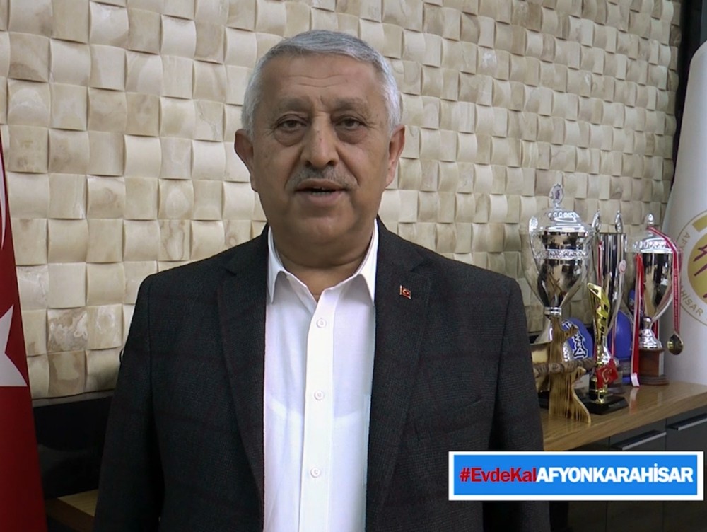 Belediye personelinden sağlıkçılara destek videosu 