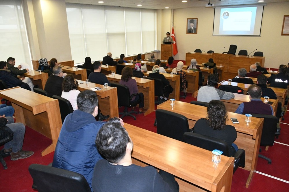 Belediye personeline “Kamuda Etik İlkeler” semineri verildi 