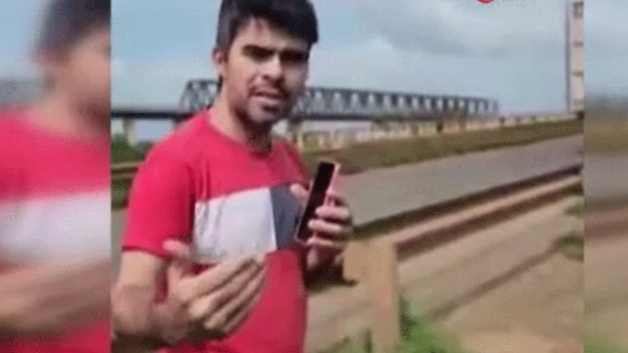 Belediye üyesi bakımsız kalan köprüyü kayıt altına alırken köprü çöktü: 2 ölü 11 yaralı!