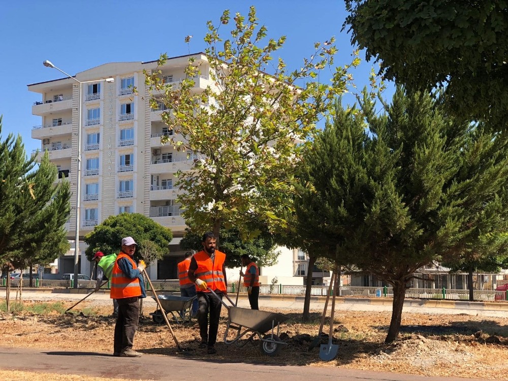 Belediye vatandaşlara 24 saat hizmet götürüyor 