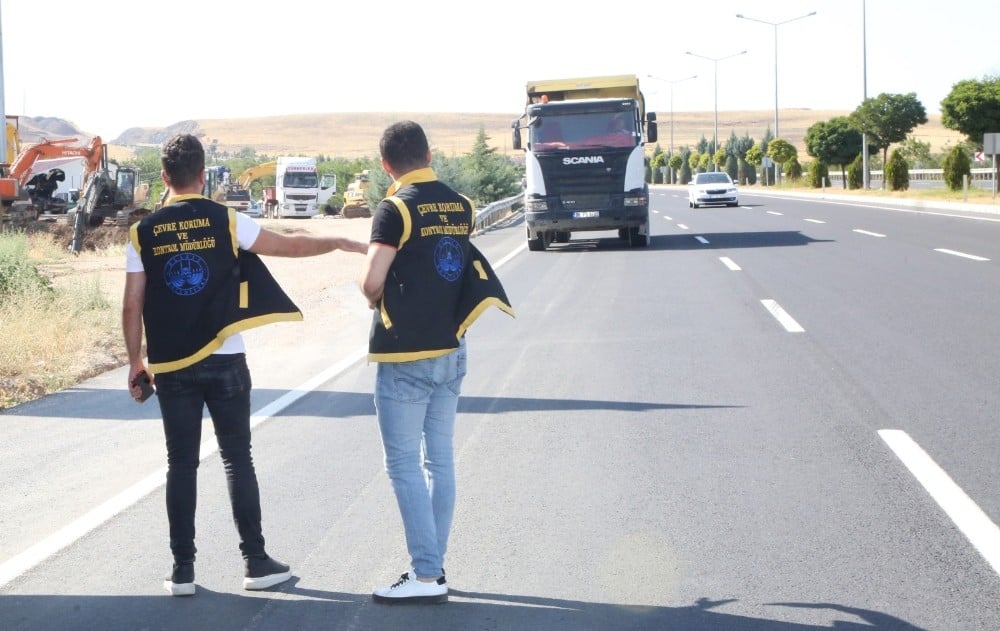 Belediyeden kaçak hafriyat dökümüne karşı sıkı denetim 