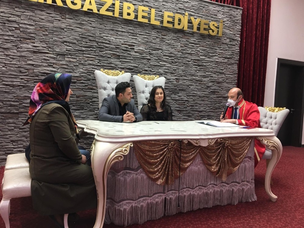 Belediyelerden korona virüse davetsiz nikah tedbiri 