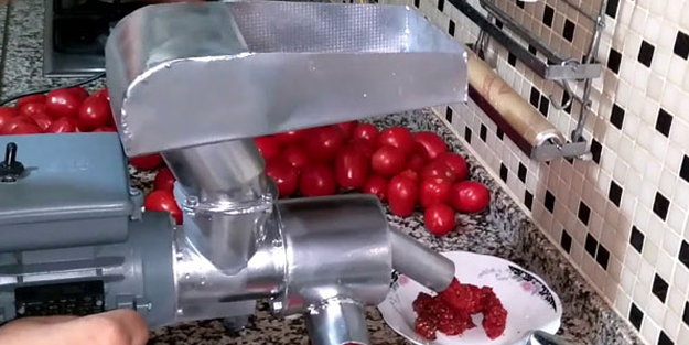 Belediyenin ev tipi salçası kapış kapış gidiyor