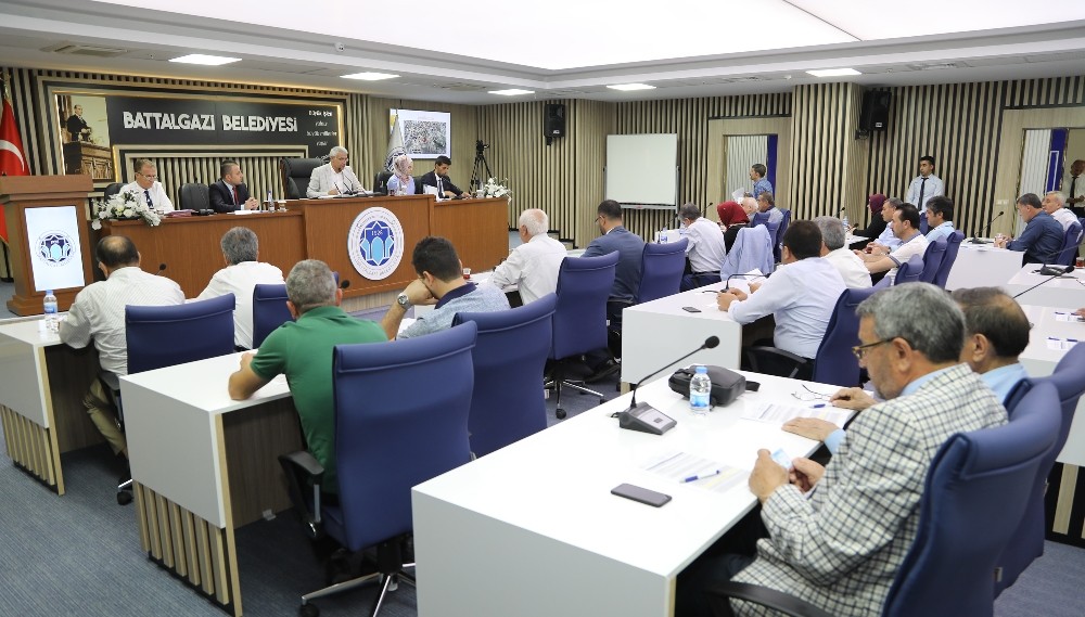 Belediyeye ait binalar gençlik merkezi olarak kullanılacak 