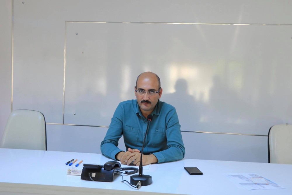 Belediyeye atanan kayyum birifing aldı 