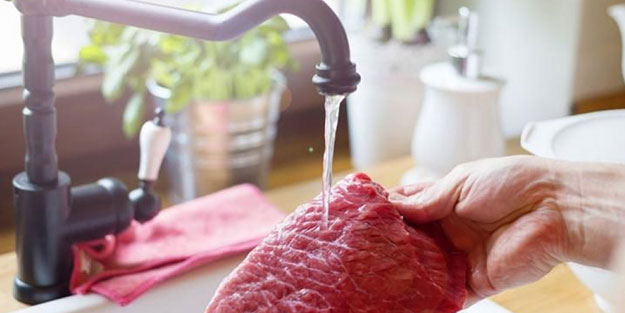 Belki de hiç duymadınız! Çıplak elle ete dokunanlar farkında mı?