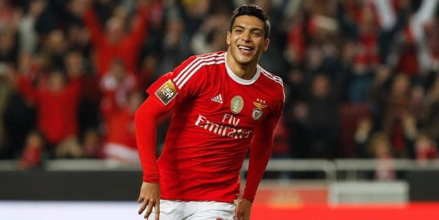 Benfica'dan Fenerbahçe'ye golcü geliyor!