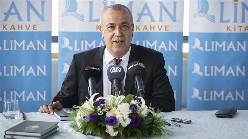 'Benzemez Kimse Sana Bir Erdoğan Portresi' kitabı için imza günü düzenlendi