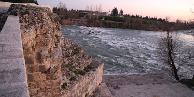 Benzersiz yapısıyla tarihi Aspendos Köprüsü