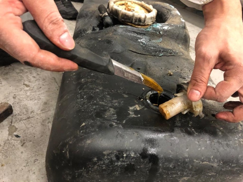 Benzin deposunda 115 kilogram kaçak bal ele geçirildi 