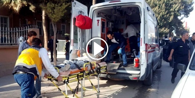 Benzin döküp kendini yaktı