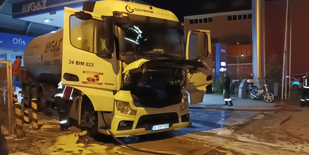 Benzin istasyonunda faciadan dönüldü! Tanker bir anda alev aldı